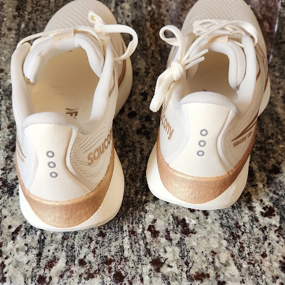 Saucony Women's Ride 18 - Picture 2 of 5
